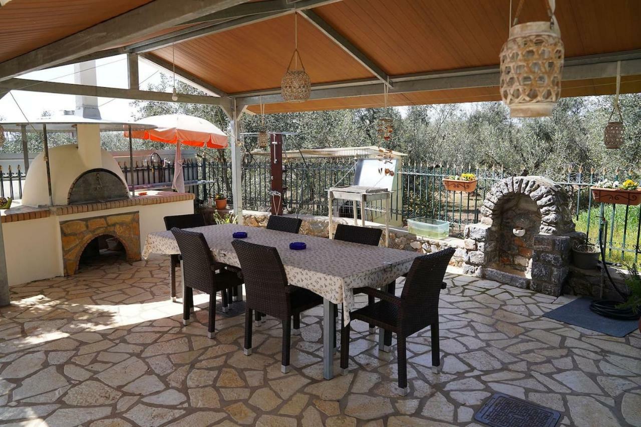 Eleni'S Holiday Home Kalamata Exterior photo